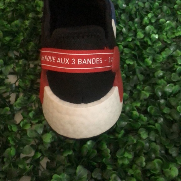 Nwt mens 6 womens 7.5 adidas nmd shoes black red blue - Picture 3 of 3